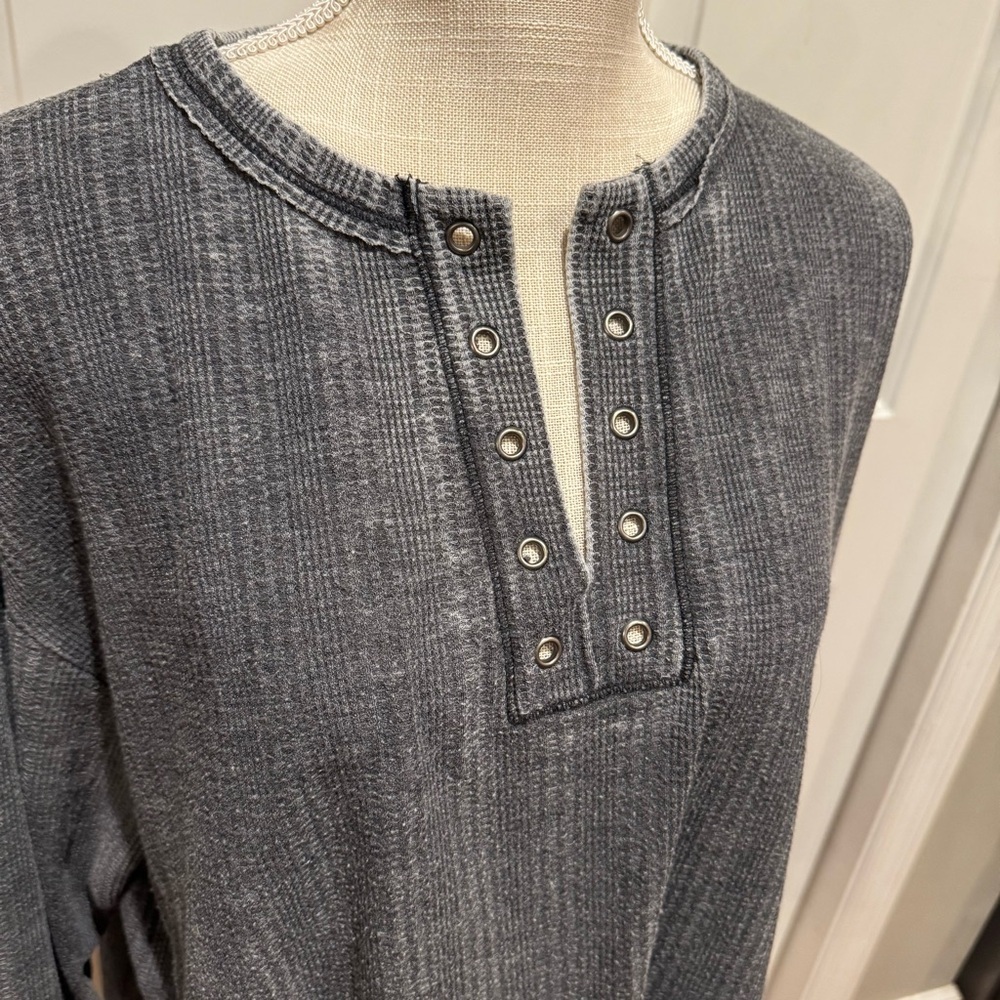 Project Social T Oversized Charcoal Waffle Knit Long Sleeve Top - Picture 4 of 8